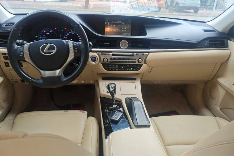 雷克萨斯ES 2013款 300h 精英版中控内饰7002