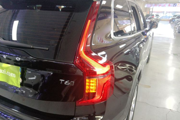 沃尔沃XC90 2017款 T6 智逸版 7座车身外观9