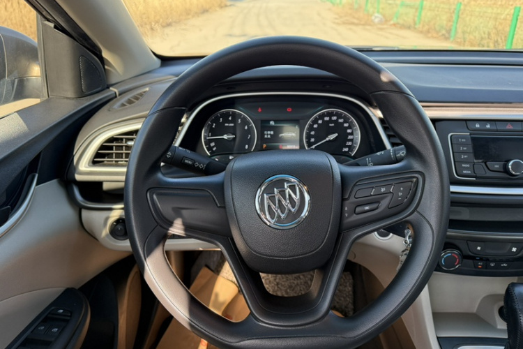 别克 英朗 2016款 15N 自动精英型局部细节13