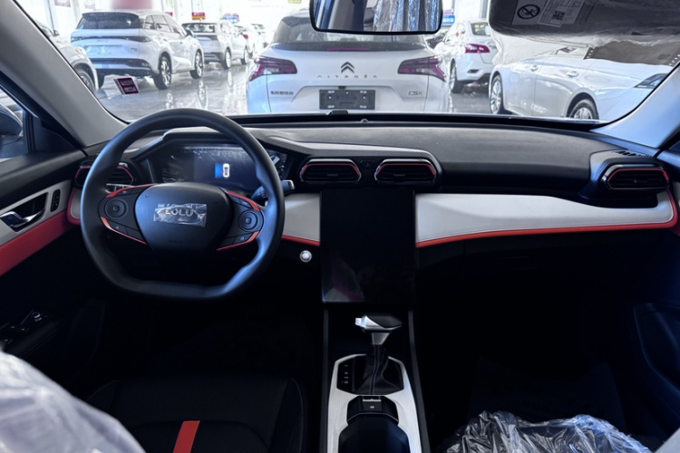 东风风神 奕炫 2025款 1.5L 荣耀版中控内饰7001