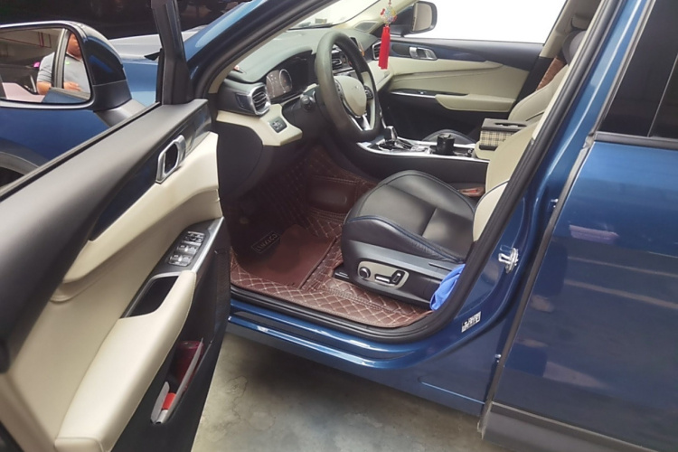 领克01 2017款 2.0T 两驱耀Pro版中控内饰7003