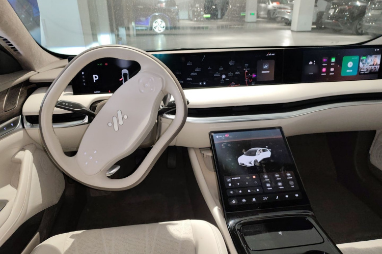 智己汽车 智己L7 2022款 Dynamic中控内饰13