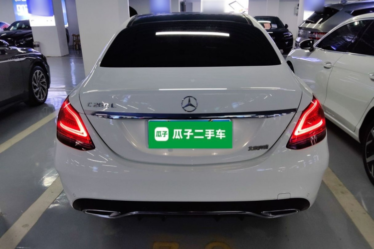 奔驰C级 2021款 C 260 L 运动版车身外观6