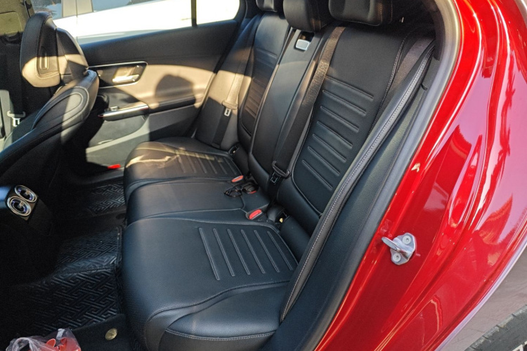 奔驰C级 2022款 改款 C 260 L 运动版中控内饰21