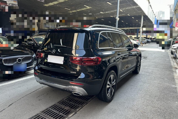 奔驰GLB 2024款 GLB 200 动感型车身外观6006