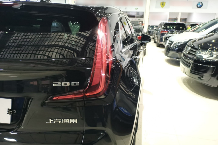 凯迪拉克XT4 2021款 28T 两驱豪华型车身外观9