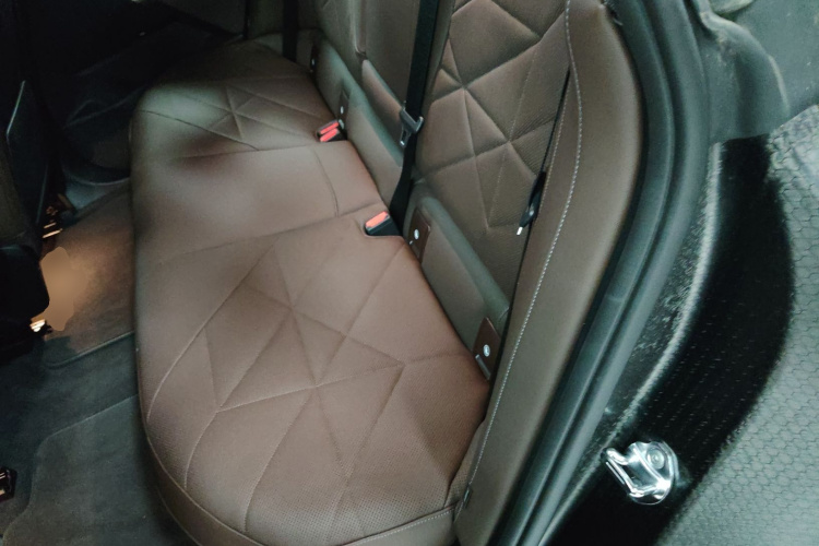 宝马iX 2023款 xDrive40中控内饰21