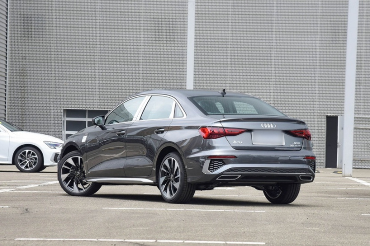 奥迪A3 2024款 A3L Limousine 35 TFSI 时尚运动型车身外观6004