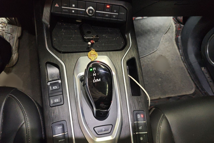 魏牌 VV5 2021款 1.5T 两驱颜先锋局部细节18