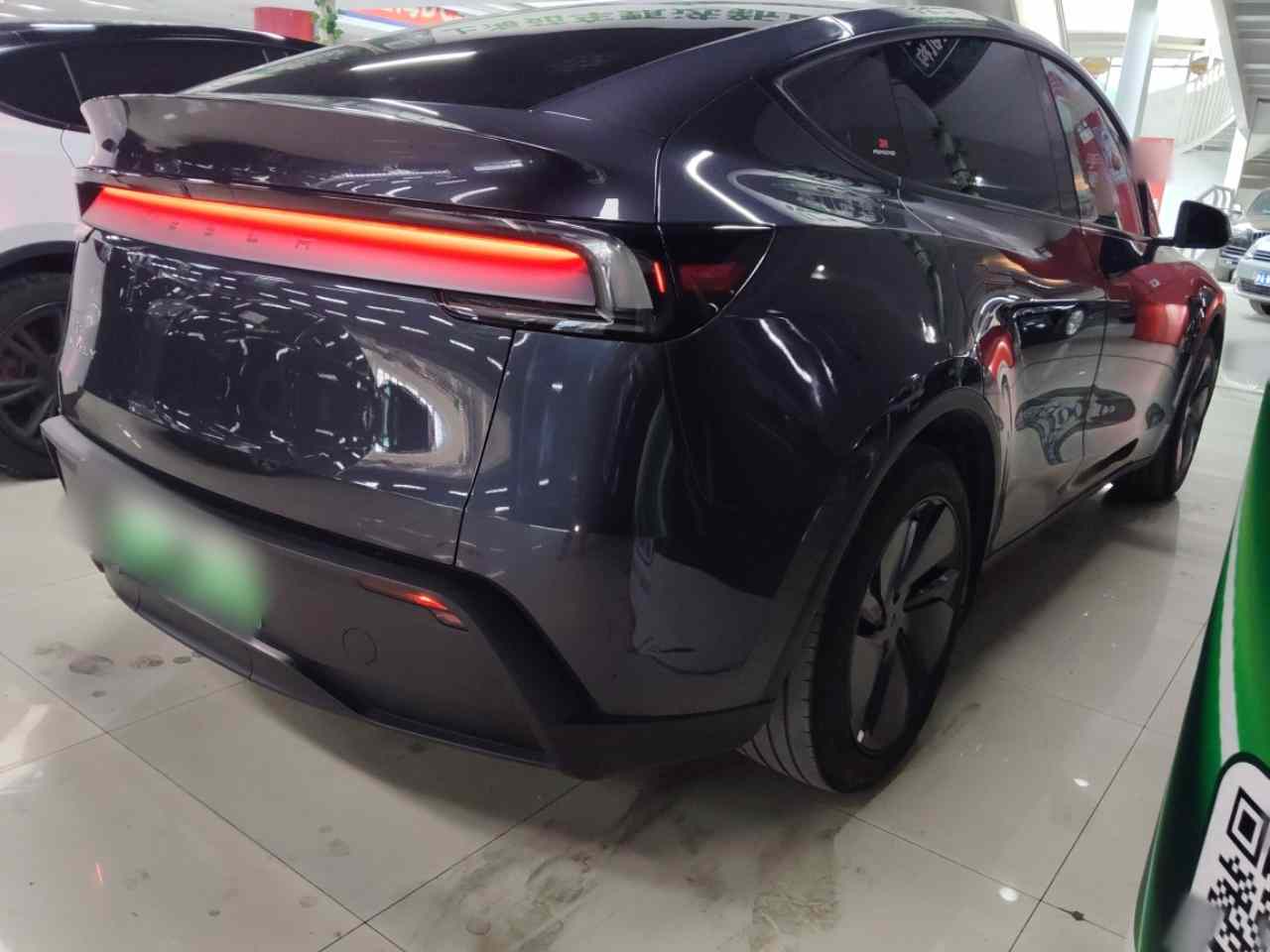 特斯拉 Model Y 2025款 后轮驱动版(5)