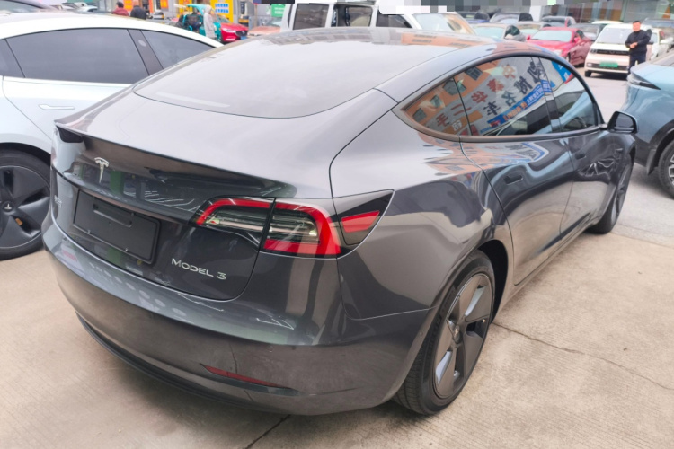 特斯拉 Model 3 2021款 标准续航后驱升级版车身外观7