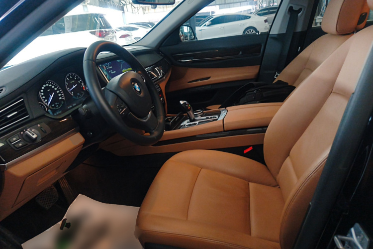 宝马7系 2014款 730Li 臻享型中控内饰19