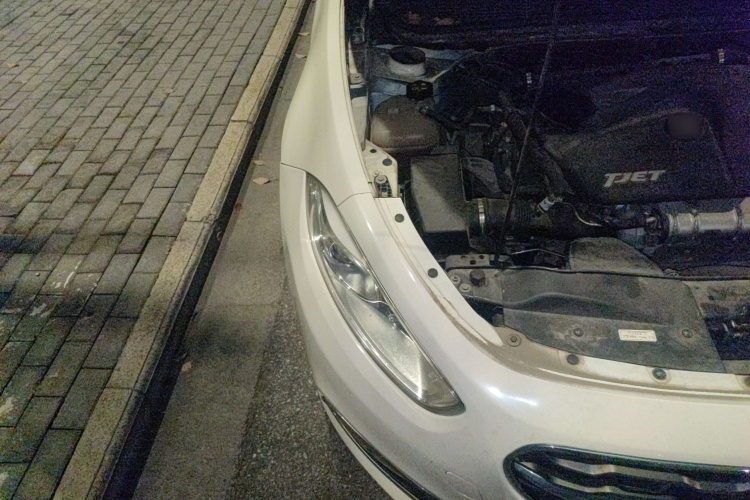 菲亚特 菲翔 2015款 1.4T 自动悦享版局部细节9006