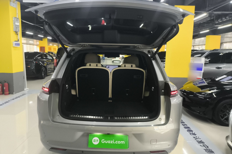 理想汽车 理想L8 2024款 Ultra局部细节23