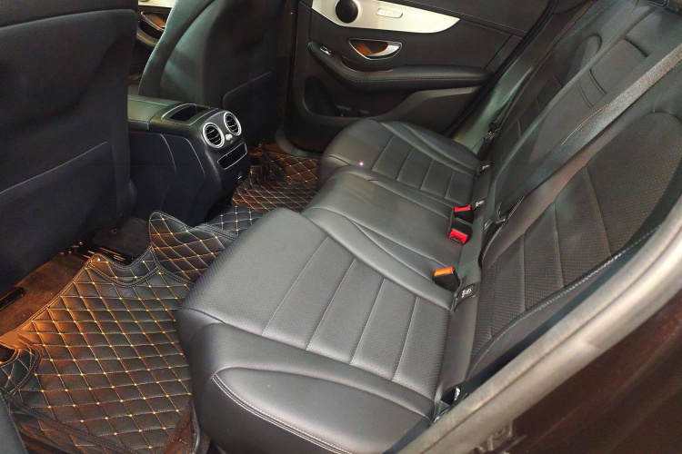 奔驰GLC 2020款 改款 GLC 260 L 4MATIC 动感型中控内饰7004