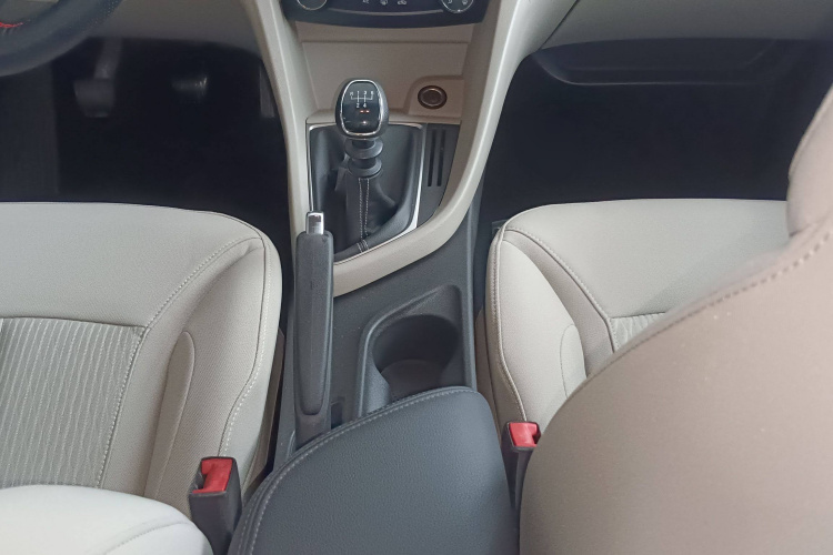 别克 英朗 2017款 15N 手动进取型中控内饰7006