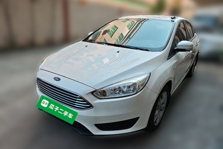 福特 福克斯 2018款 三厢经典 1.6L 自动舒适型智行版车身外观1