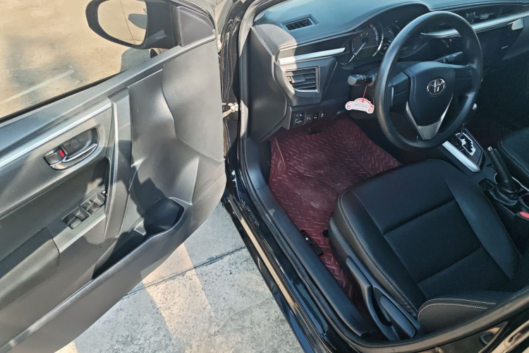 丰田 雷凌 2017款 1.2T G CVT精英版中控内饰7003