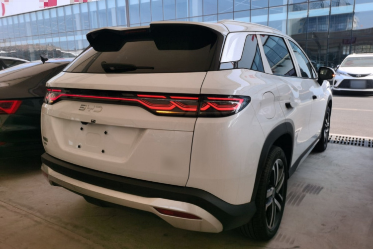 比亚迪 宋L DM-i 2024款 112km 领先型车身外观7