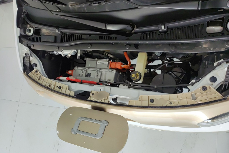 奔腾小马 2026款 222km 萌趣马 Plus机舱底盘24