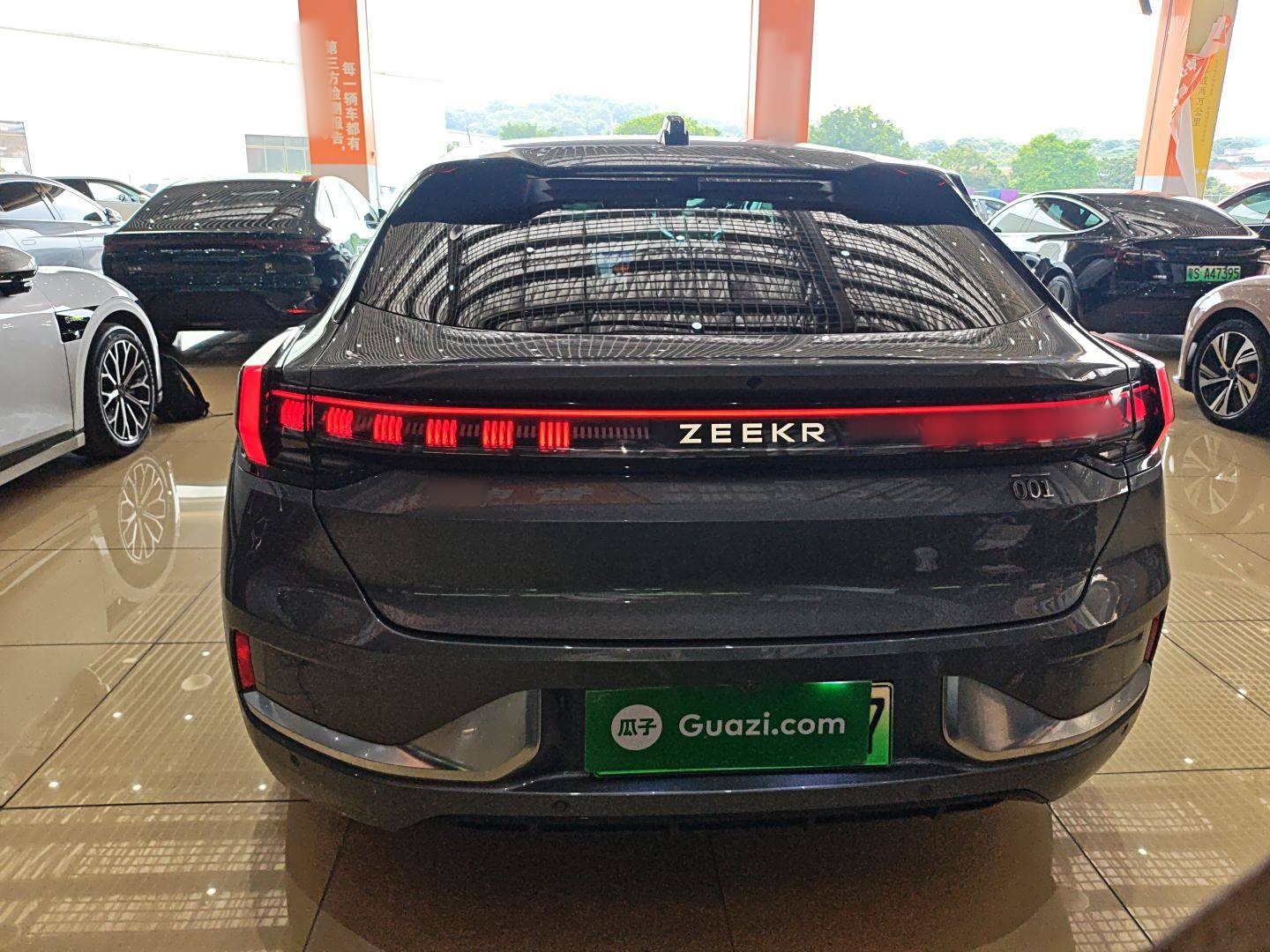 极氪001 2022款 长续航双电机 WE版