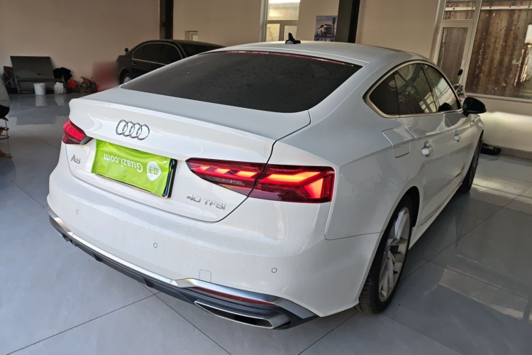 奥迪A5 2023款 Sportback 40 TFSI 时尚动感型车身外观7