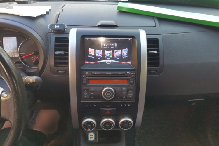 日产 奇骏 2012款 2.5L CVT豪华版 4WD局部细节16