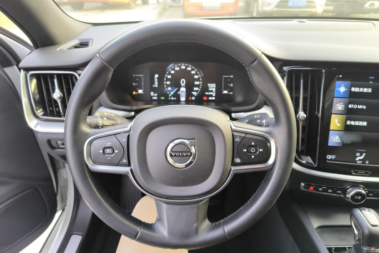 沃尔沃S60 2021款 T4 智逸豪华版中控内饰13