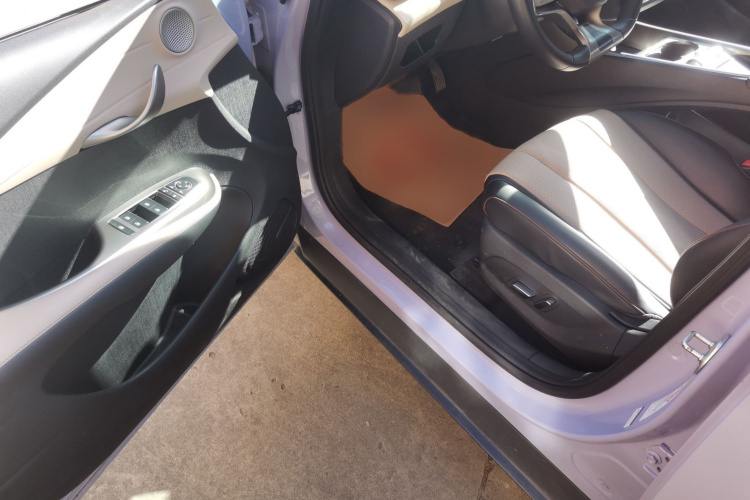 比亚迪 海豚 2024款 荣耀版 420km 自由版中控内饰7003