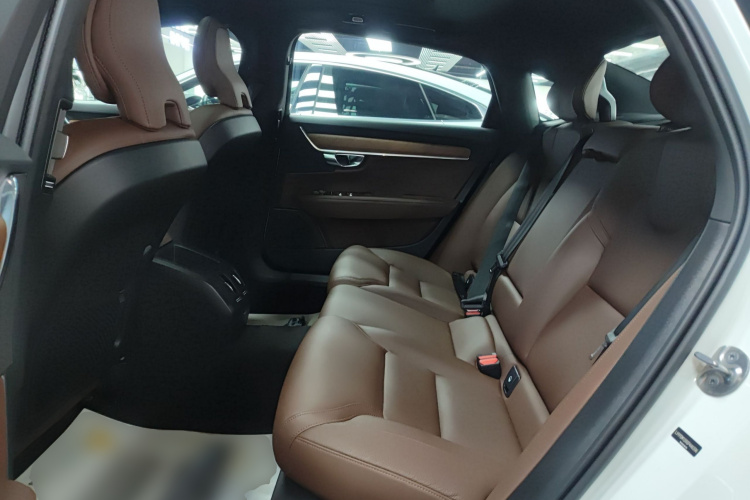 沃尔沃S90 2025款 B5 智逸豪华版中控内饰7004