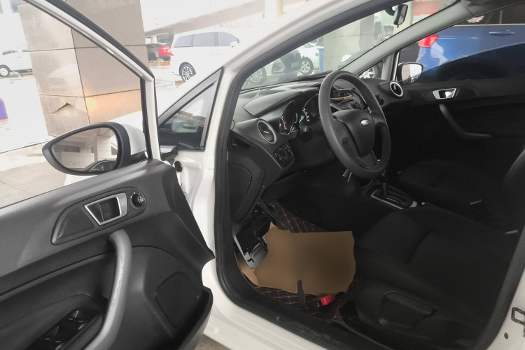 福特 嘉年华 2013款 两厢 1.5L 自动时尚型中控内饰7003