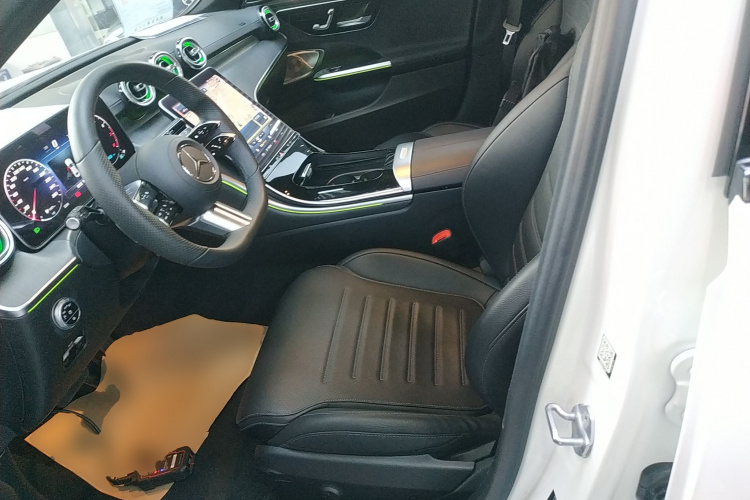 奔驰C级 2022款 C 260 L 皓夜运动版局部细节19