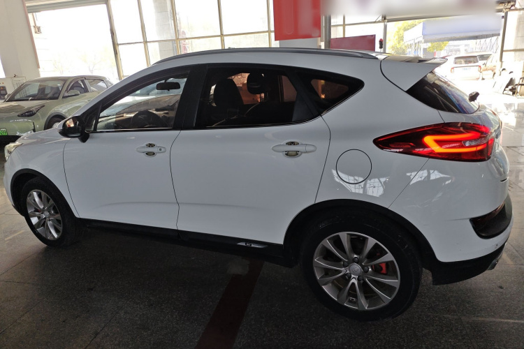 吉利汽车 帝豪GS 2016款 运动版 1.8L 自动领尚型车身外观6003