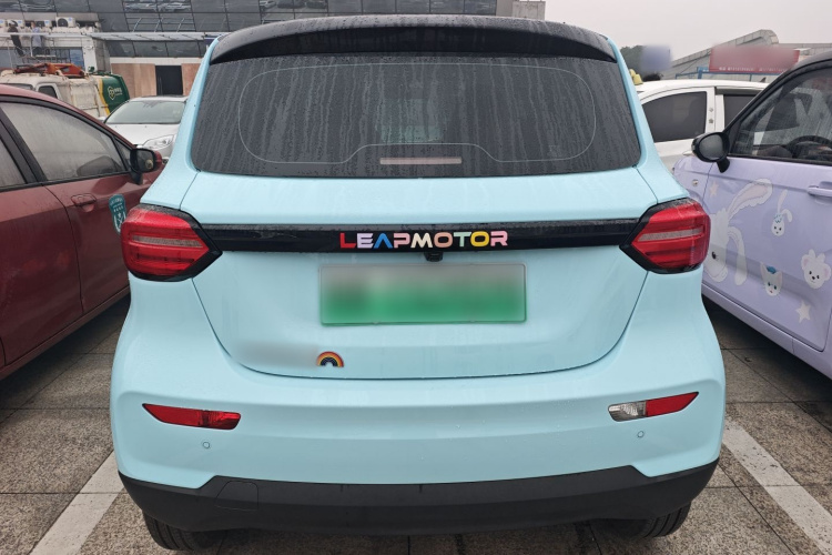 零跑汽车 零跑T03 2025款 310舒享版车身外观6