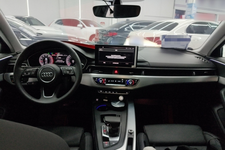 奥迪A4L 2020款 40 TFSI 豪华动感型中控内饰7002