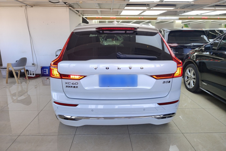 沃尔沃XC60 2024款 B5 四驱智远豪华版车身外观6
