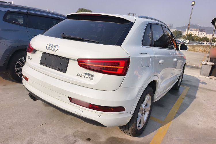 奥迪Q3 2017款 30 TFSI 时尚型车身外观7