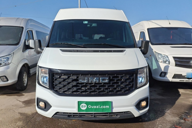 江铃福顺 2023款 2.0T 自动短轴中顶商运型多功能乘用车6座车身外观2