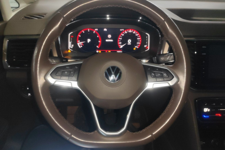 大众 威然 2020款 380TSI 尊贵版中控内饰13