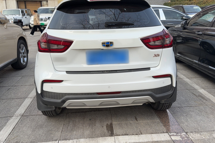 吉利汽车 远景X3 2020款 1.5L CVT尊贵型车身外观6004