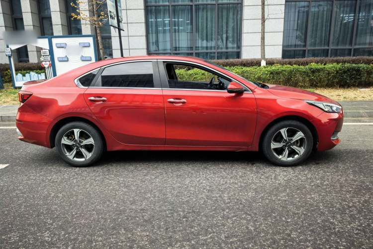 起亚K3 2019款 1.5L CVT智享互联版车身外观6006