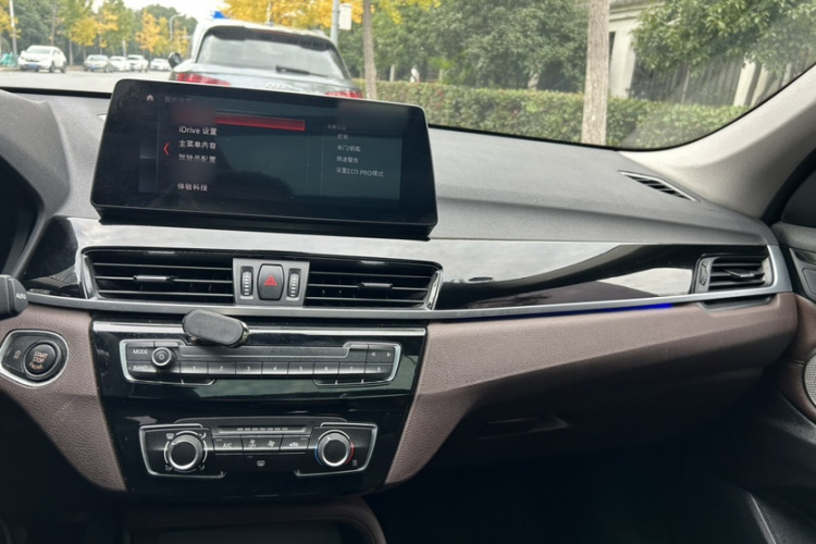 宝马X1 2021款 sDrive20Li 时尚型中控内饰7004