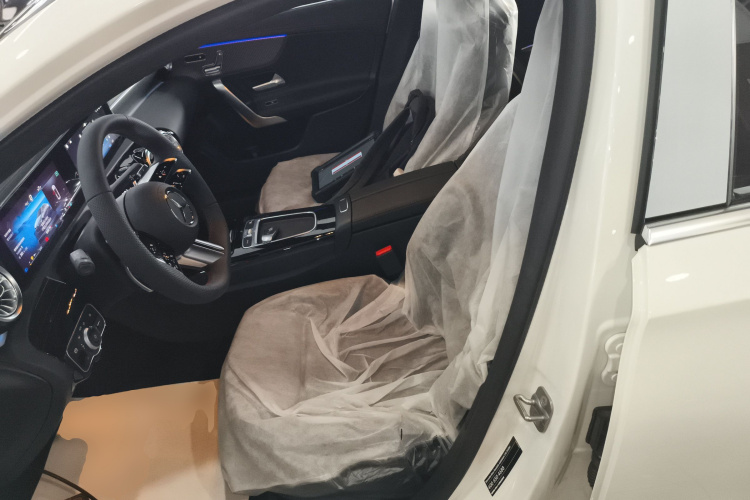 奔驰A级 2025款 A 200 L 时尚型局部细节19