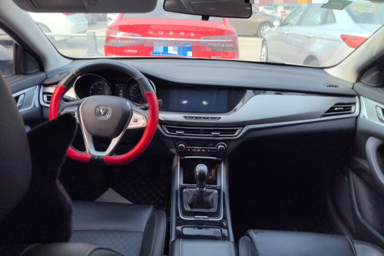 长安 逸动 2019款 高能版 1.6L GDI 手动先锋型 国VI中控内饰7002