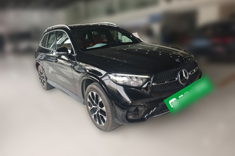 奔驰GLC 2023款 GLC 260 L 4MATIC 豪华型 5座车身外观3