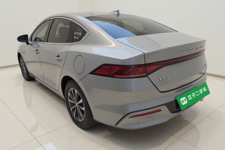 比亚迪 秦PLUS 2023款 冠军版 DM-i 55KM领先型车身外观5