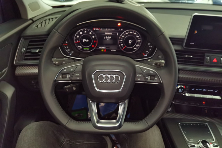 奥迪Q5L 2020款 45 TFSI 尊享运动型中控内饰13