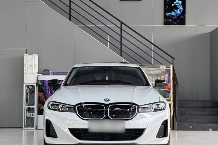 宝马i3 2023款 eDrive 40 L 曜夜套装车身外观6005