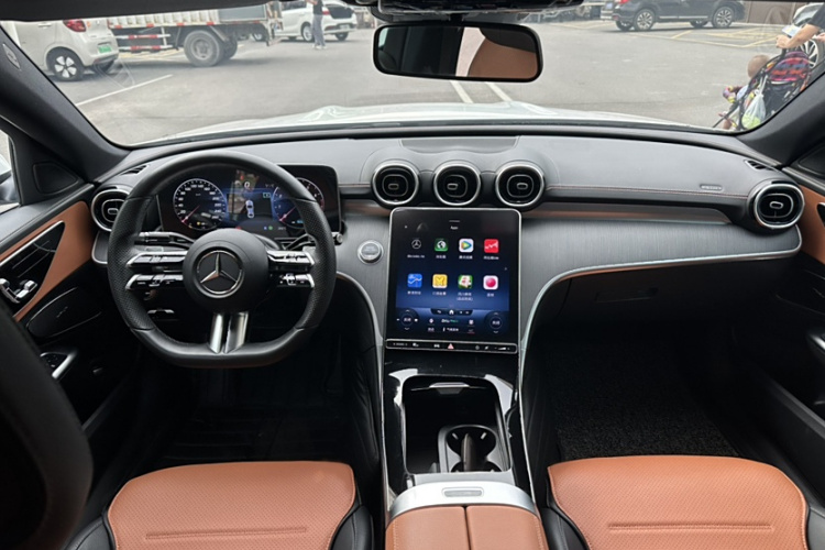 奔驰C级 2022款 改款 C 200 L 运动版中控内饰7006