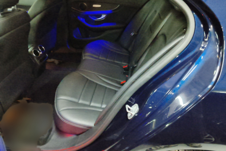 奔驰C级 2019款 改款 C 260 L 运动版中控内饰7004